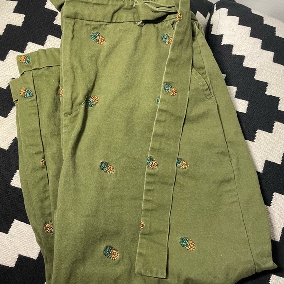 Green pineapple capris - Picture 4 of 7
